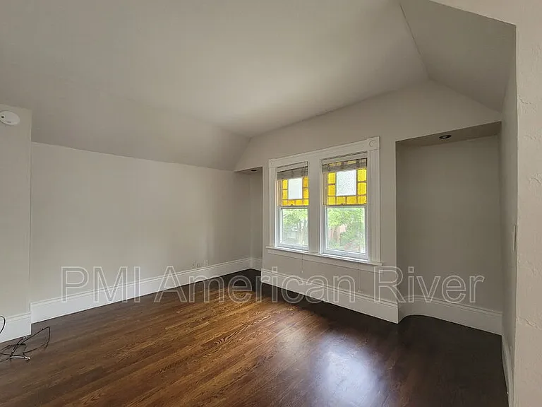 1716 Capitol Ave #5 — Photo 2