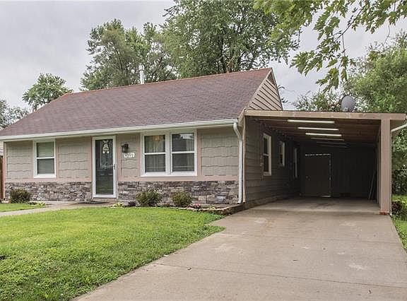 4th image of 5001 Woodend Ave