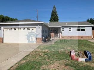 1201 S Sunset Dr, Lodi, CA 95240
