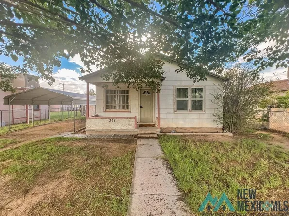308 5th St, Loving, NM 88256