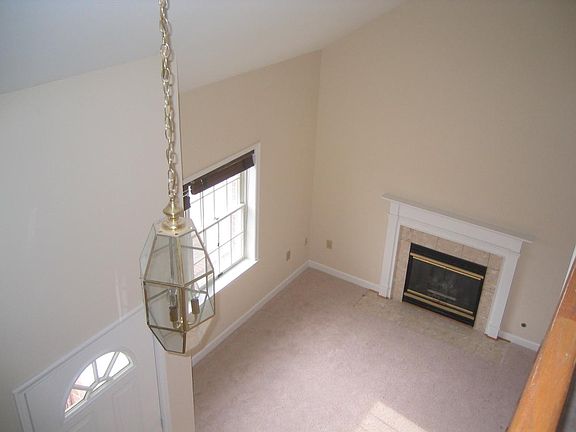 5th image of 6916 Fairfax Dr Unit 318