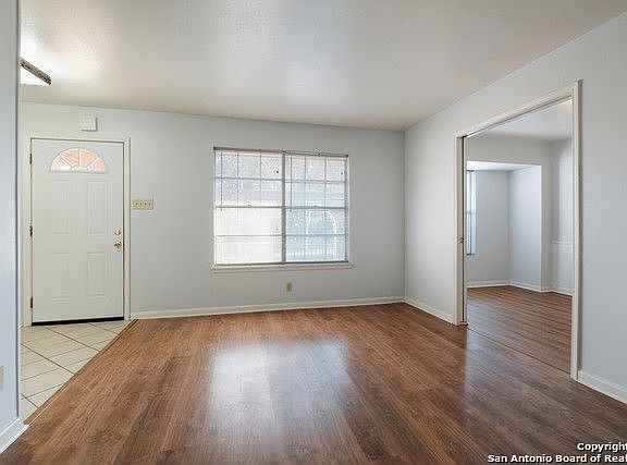 4th image of 5207 Charter Oak Dr