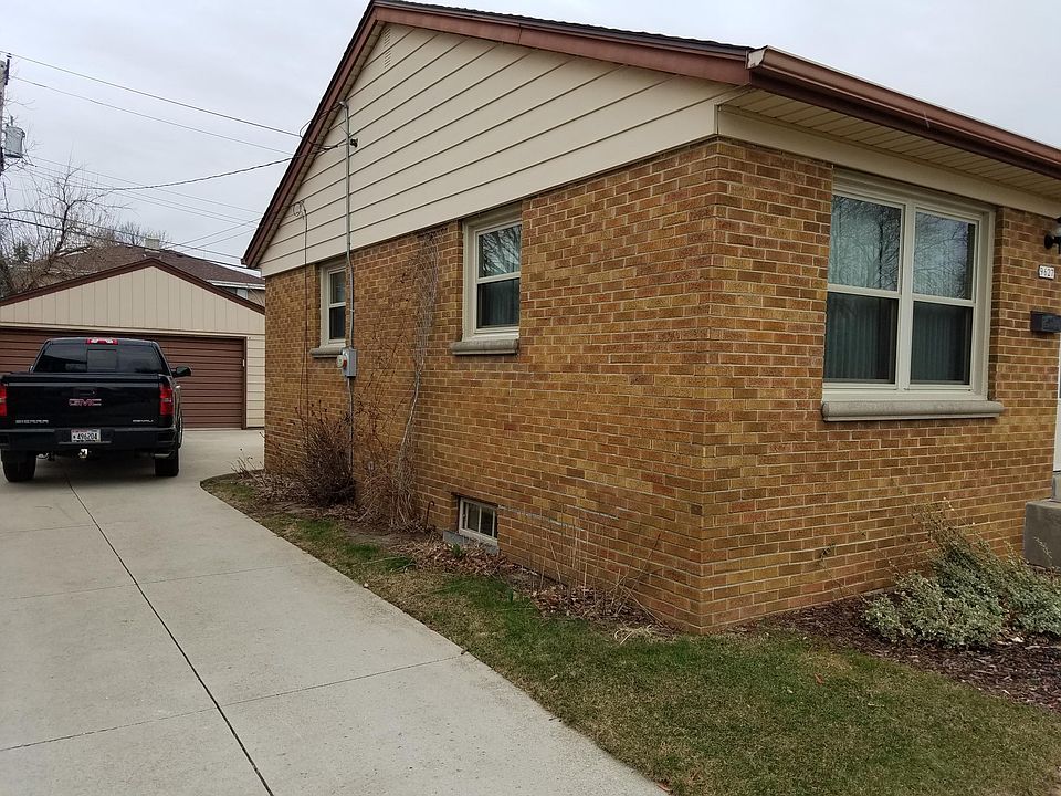 2nd image of 9627 W Manitoba St