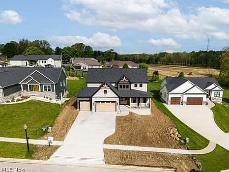 3rd image of 243 Homan Dr