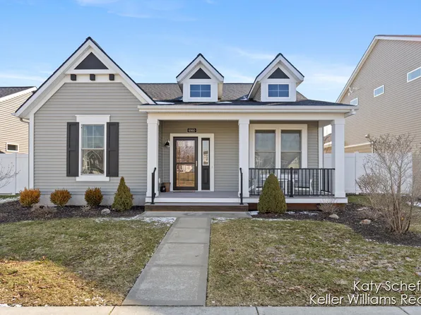 6960 E Rain Garden Ln NE, Rockford, MI 49341