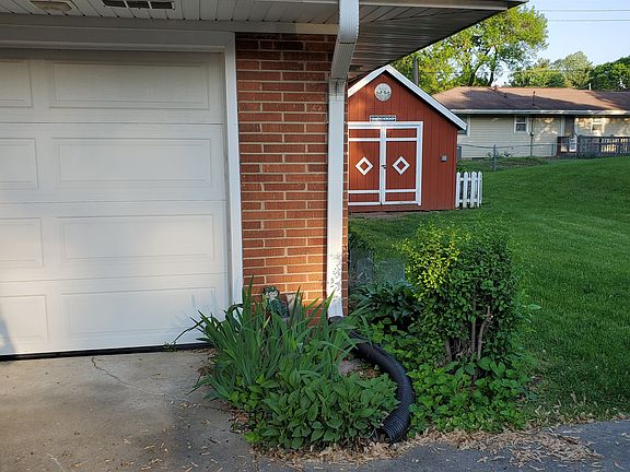 2 car garage and parking pad