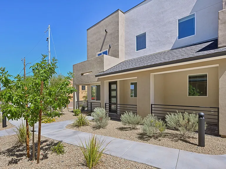 Agave Townhomes — Photo 6
