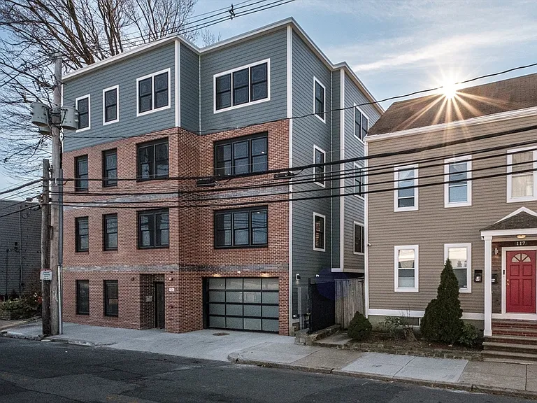 119-121 Addison St #9 — Photo 11