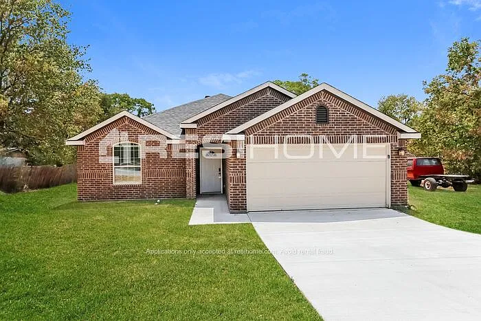 5109 Crowley St — Photo 1