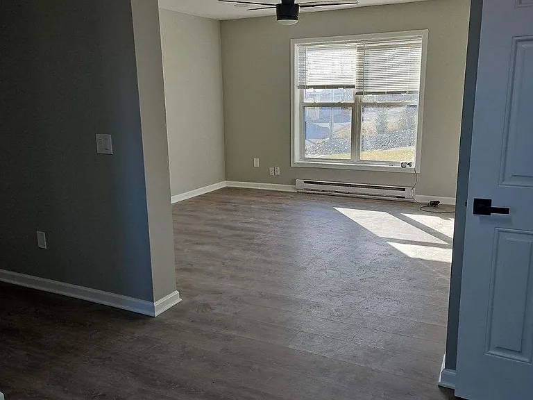 1039 Walker St #D — Photo 1