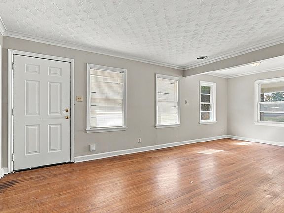 3rd image of 4486 Willow Rd