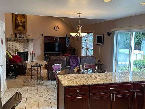 3rd image of 1283 Roberta Ct