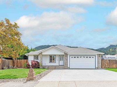 144 Clear Lake St, Oakland, OR, 97462