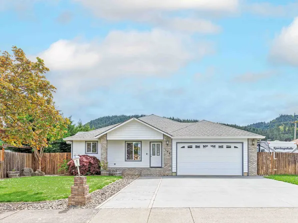 144 Clear Lake St, Oakland, OR 97462