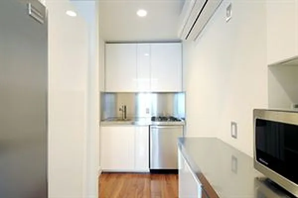 Rented by Douglas Elliman | media 36