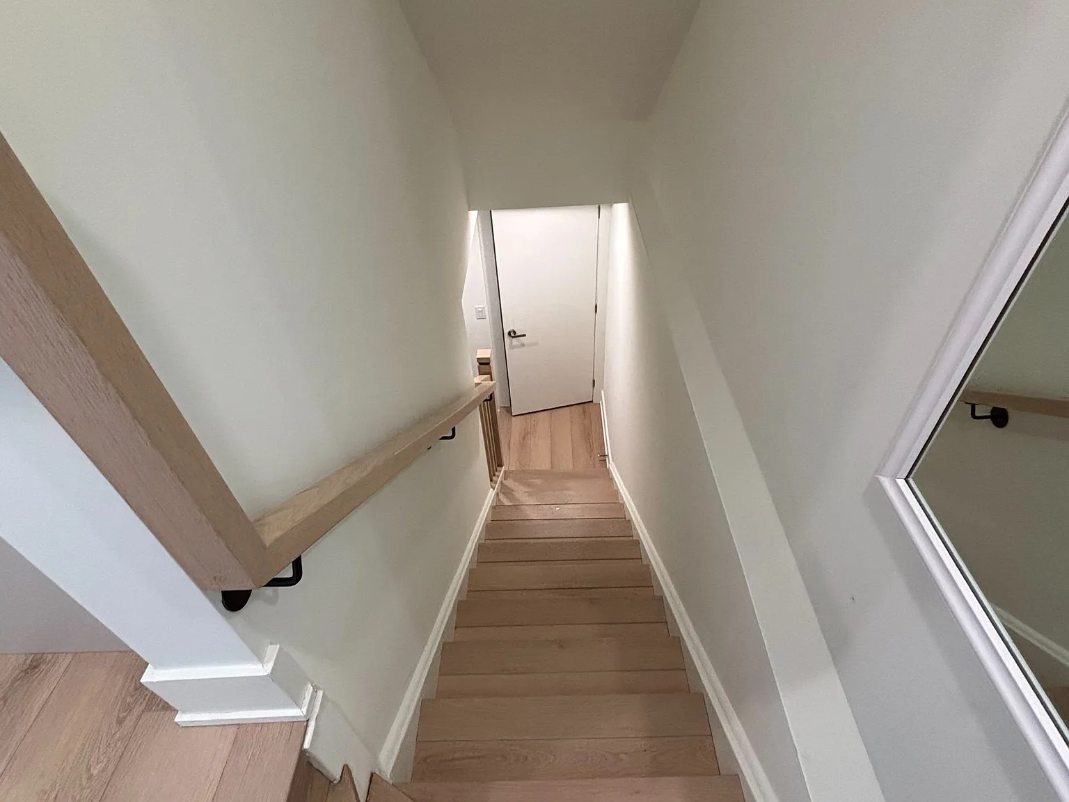 1 bed, $2,400 — Photo 2