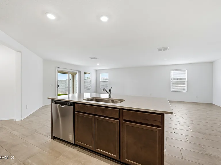 24661 W Jessica Ln — Photo 23