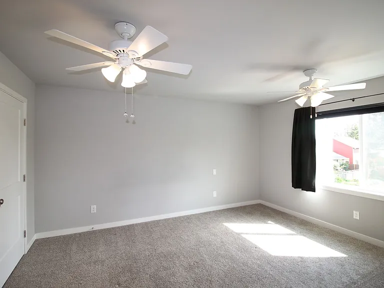 1733 SW Cooper Way — Photo 6