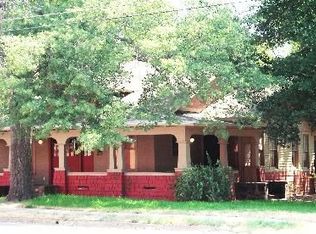 620 Chestnut St, Bonham, TX 75418