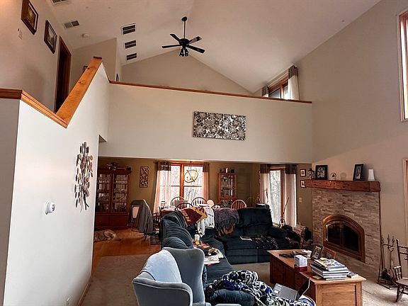 4th image of 1591 Southbridge Rd