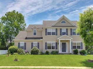 216 Torrington Dr, York, PA 17402