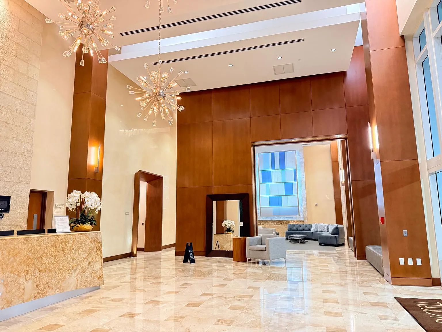 1 bed, 757 sqft, $2,900 — Photo 3