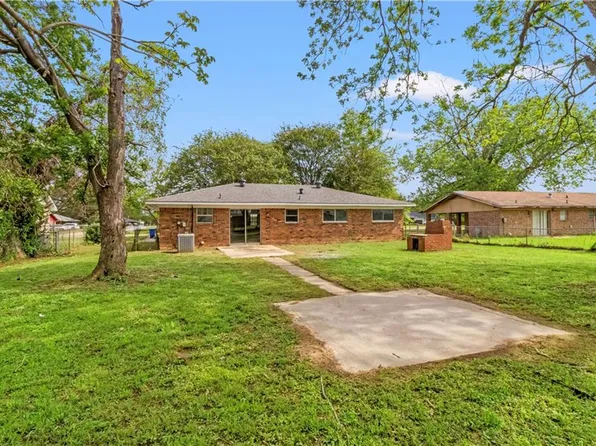 823 Brewton St, Natchitoches, LA 71457