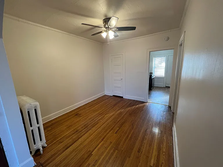 2400 Myrtle Ave — Photo 3