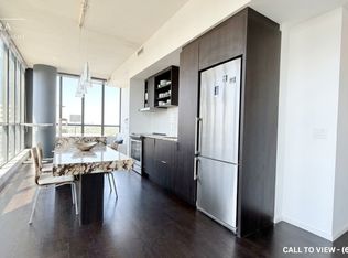 101 Charles St E Unit 4706, Toronto, ON M4Y 0A9