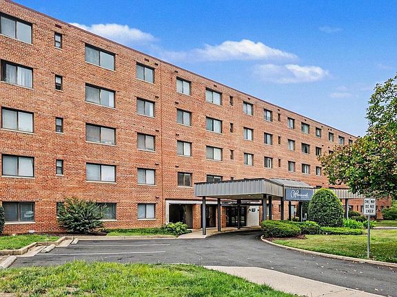 2nd image of 3515 Washington Blvd APT 218