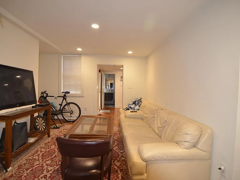 1072 Thomas Jefferson St NW #100 — Photo 19