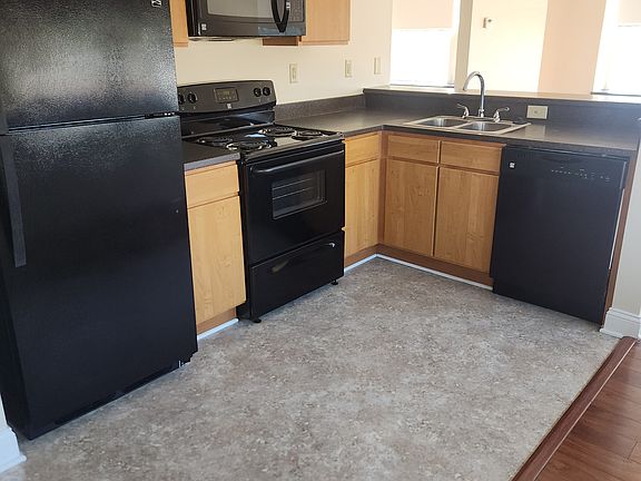 2nd image of 400 McKinley Ave NW #B