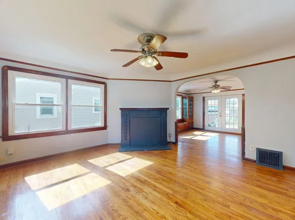 4062 W 140th St, Cleveland, OH 44135