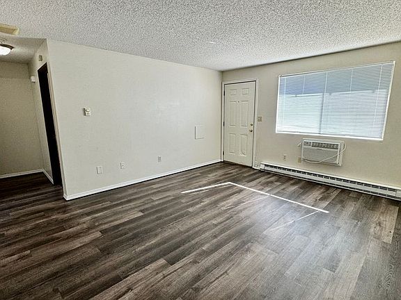 2nd image of 1518-1520 Roosevelt Ave #2