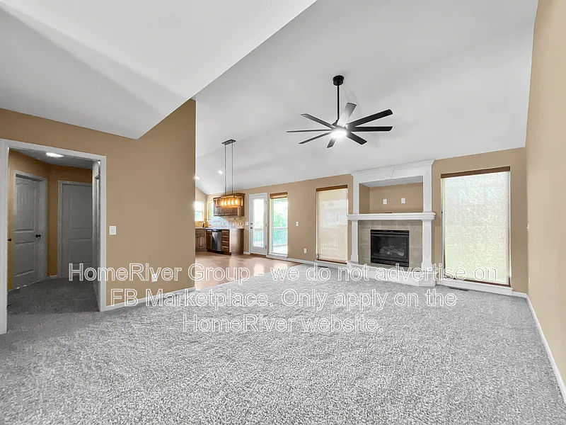 3 bed, 3.0 bath, 1808 sqft, $2,525 — Photo 3