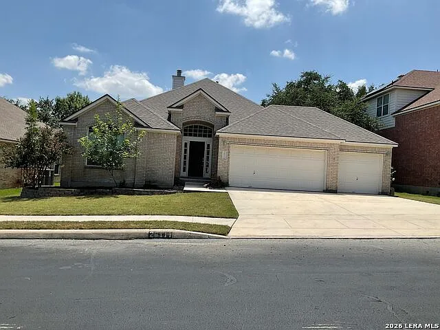 4 bed, 2.0 bath, 2225 sqft, $2,600 — Photo 2