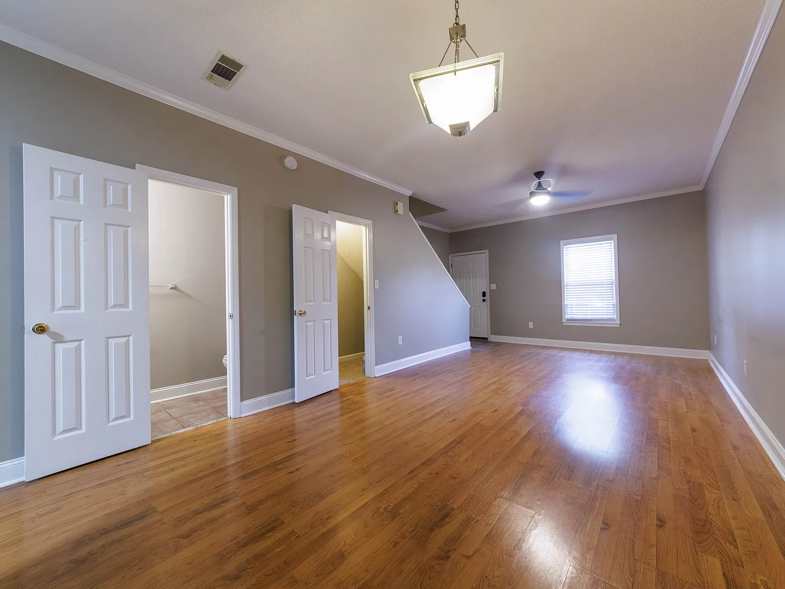 2 bed, 2.5 bath, 1285 sqft, $1,400 — Photo 3