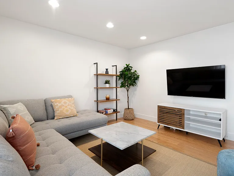 2307 N 64th Pl — Photo 6