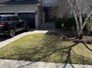 15 Village Green Dr, Vaughan, ON L4L9N9