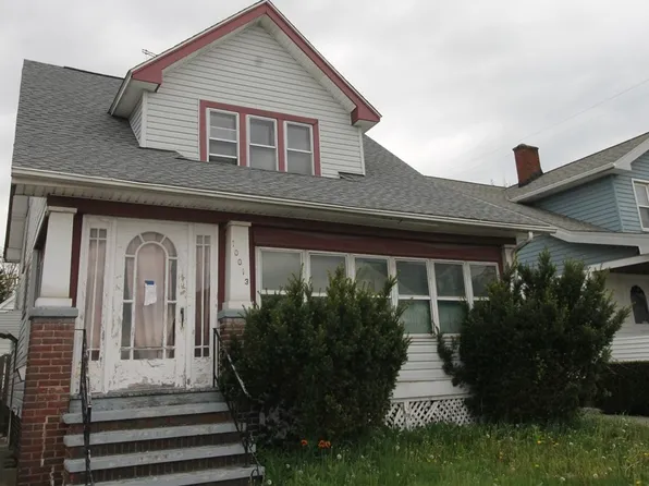 10013 Russell Ave, Garfield Heights, OH 44125