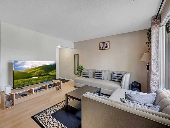 4th image of 175 E Manora Pl NE #61