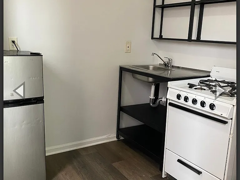 81 W Main St #16 — Photo 4