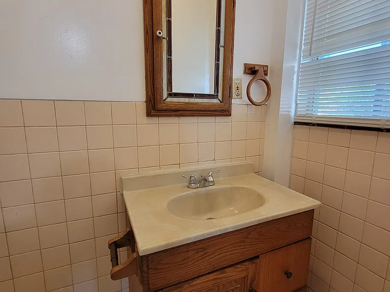 505 12th Ave NE #1 — Photo 18