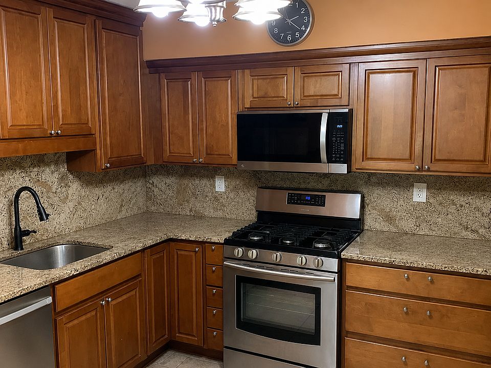 1st image of 18607 Walkers Choice Rd APT 4