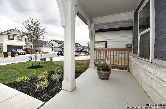 7807 Cottonwood Rdg — Photo 4