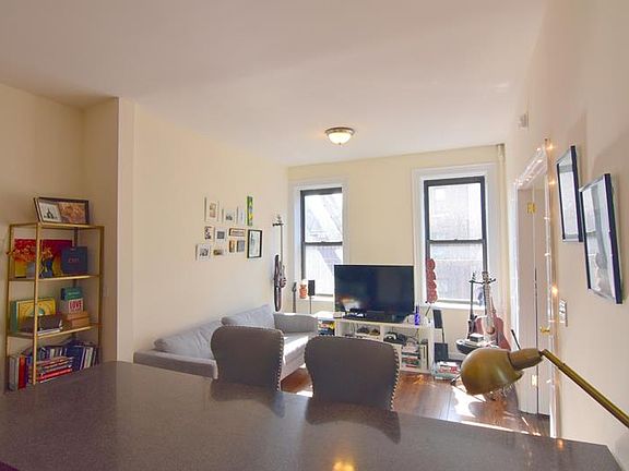3rd image of 93 Mac Dougal St APT 12A