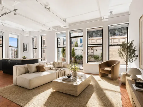45 East 30th Street image 1 of 11