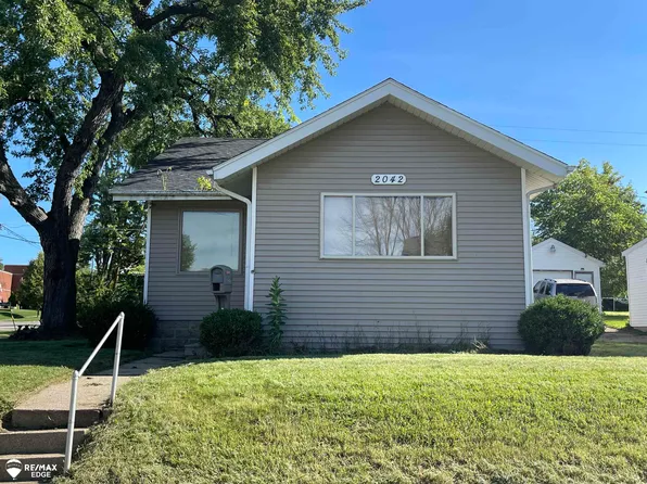 2042 Cadillac St, Flint, MI 48504