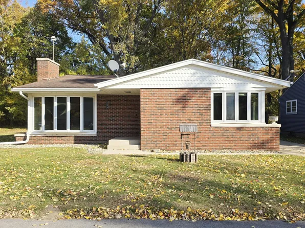 108 Willow Ct, Trail Creek, IN 46360