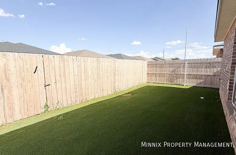 14501 Avenue R — Photo 17